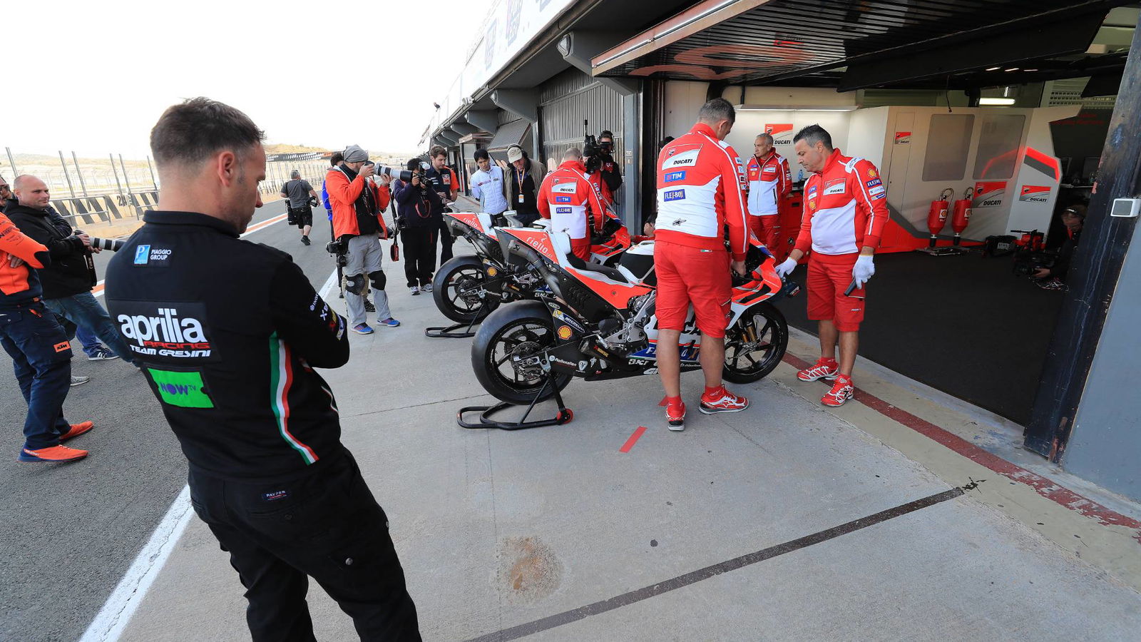Debate of the Day: What’s inside the Ducati ‘salad box’?