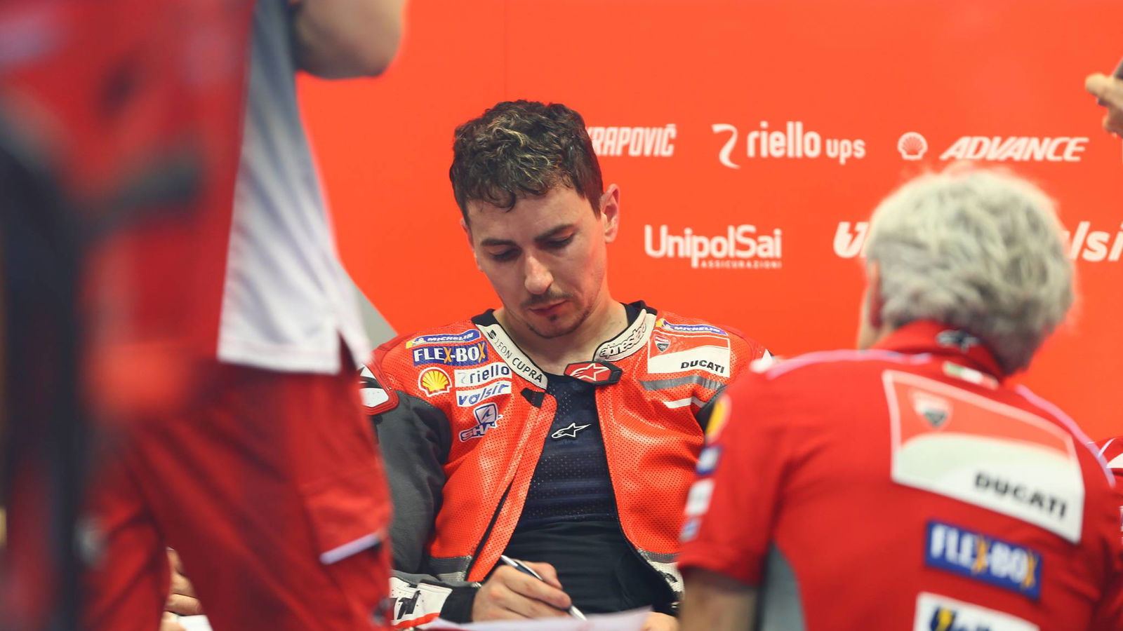 GP17 dikenang saat Lorenzo tenggelam ke urutan ke-22
