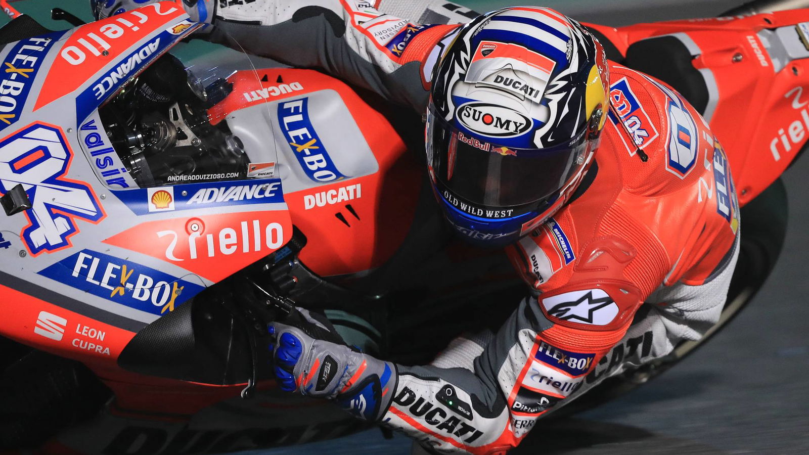 Dovizioso mengalahkan sepak terjang Marquez untuk kemenangan Qatar