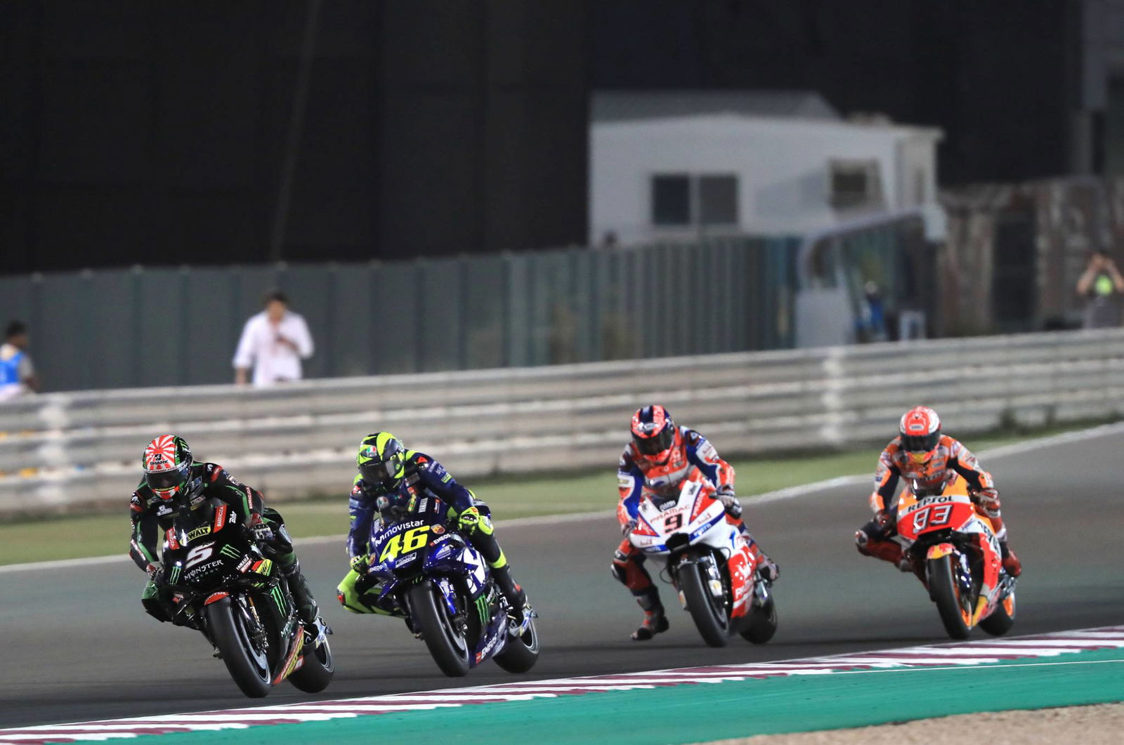 Kesengsaraan di lini depan menghambat tantangan Zarco