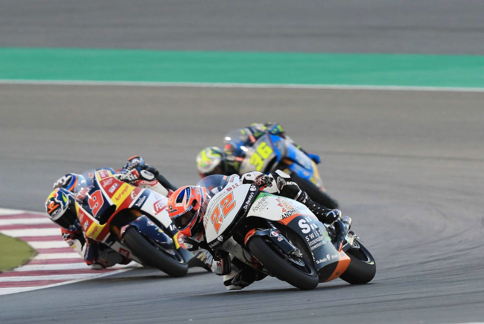 Crutchlow: Teman dan rival