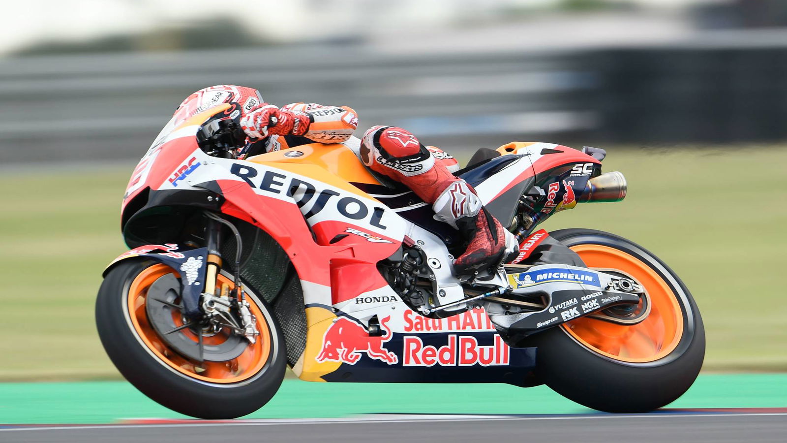 Marquez romps to fastest time in FP3