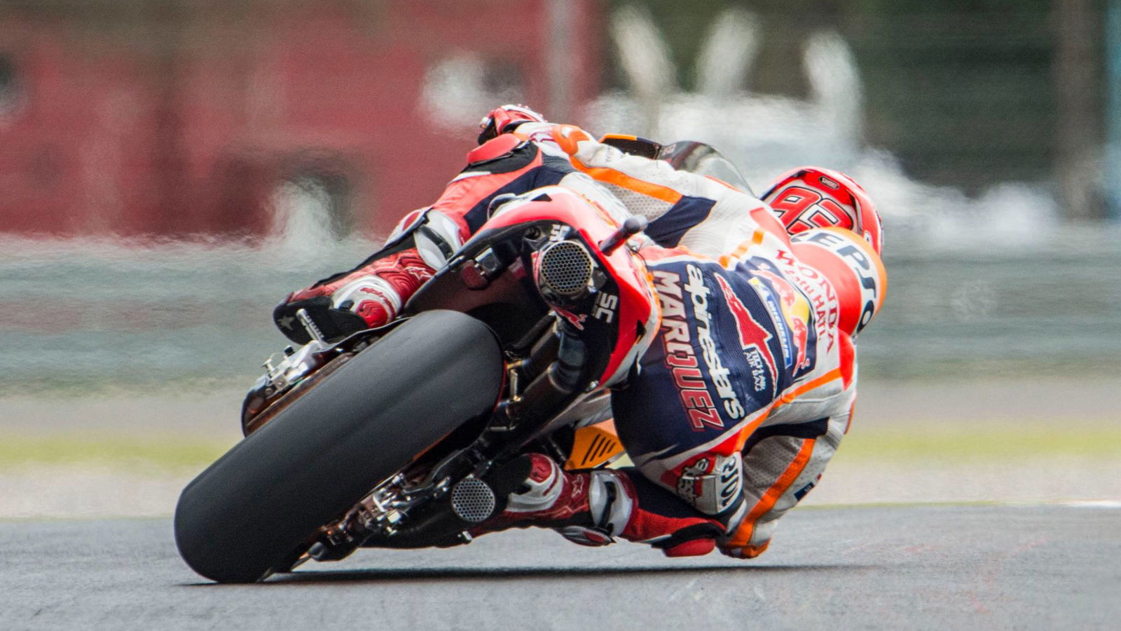 Marquez master slippery Termas - Vinales miss, pitlane save