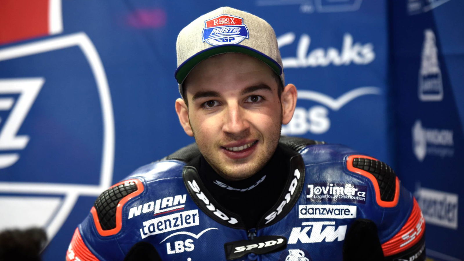 Jakub Kornfeil umumkan pensiun dini