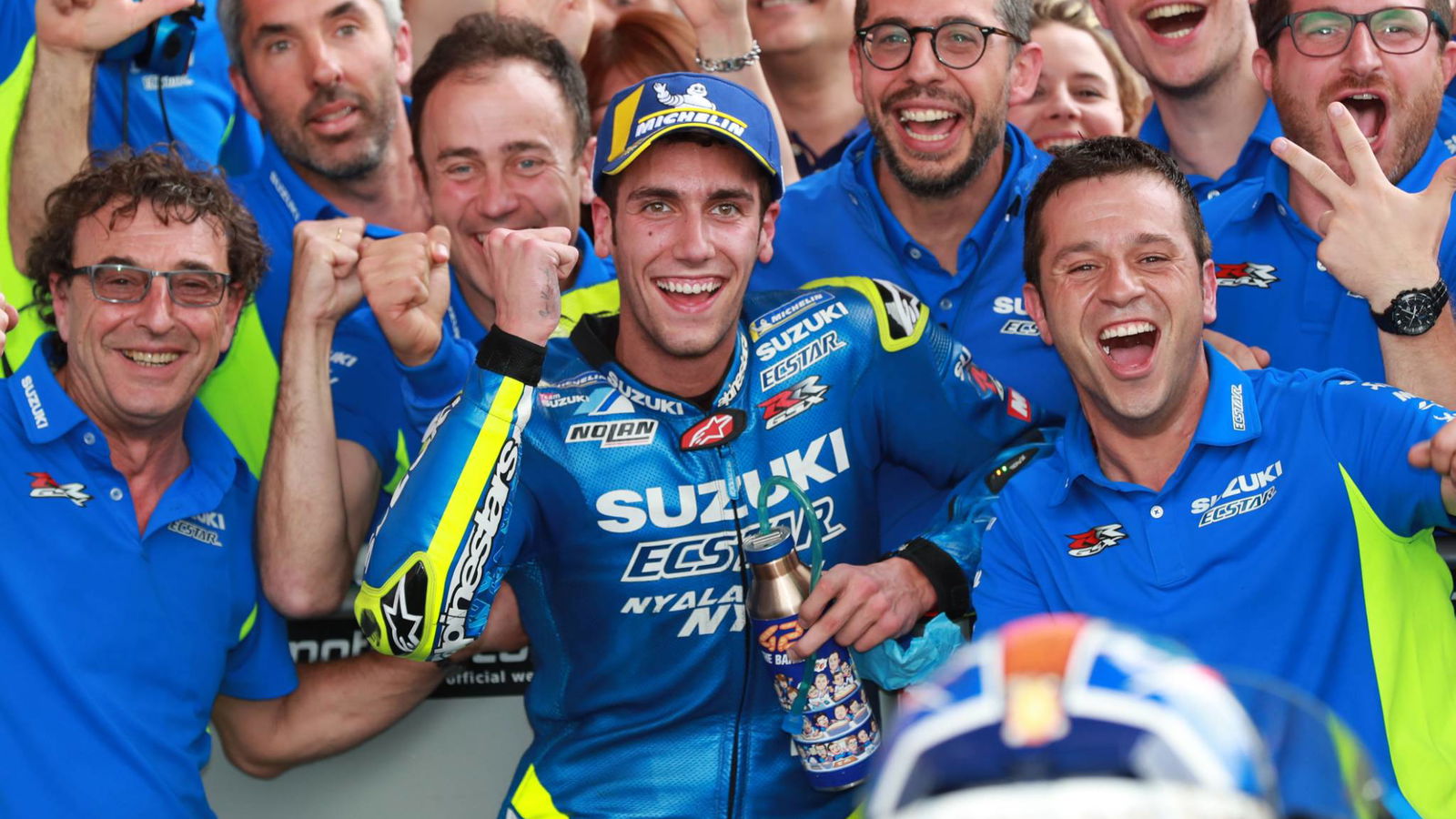 Rins menikmati podium perdana MotoGP, kemenangan pertama 