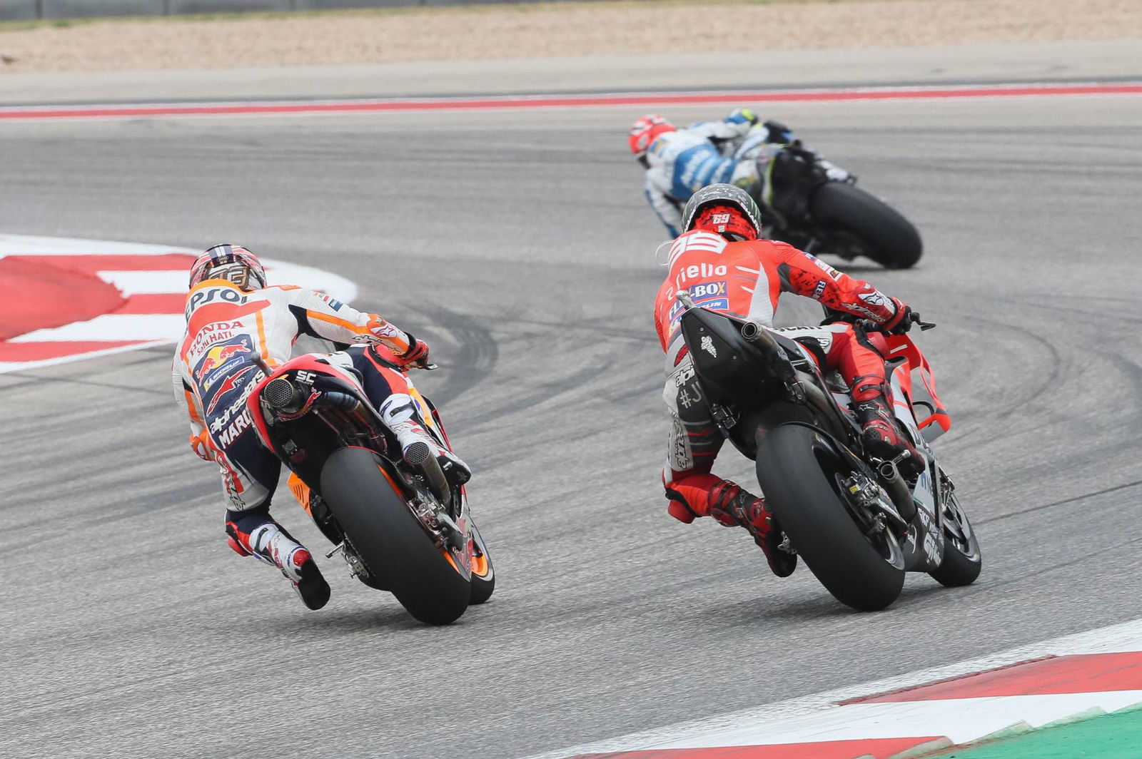 Oliveira 'next step', Syahrin closing on points