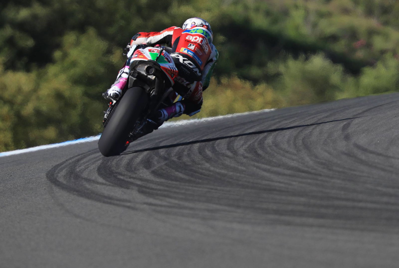 Tim-tim MotoGP pertimbangkan dua hari akhir pekan balapan