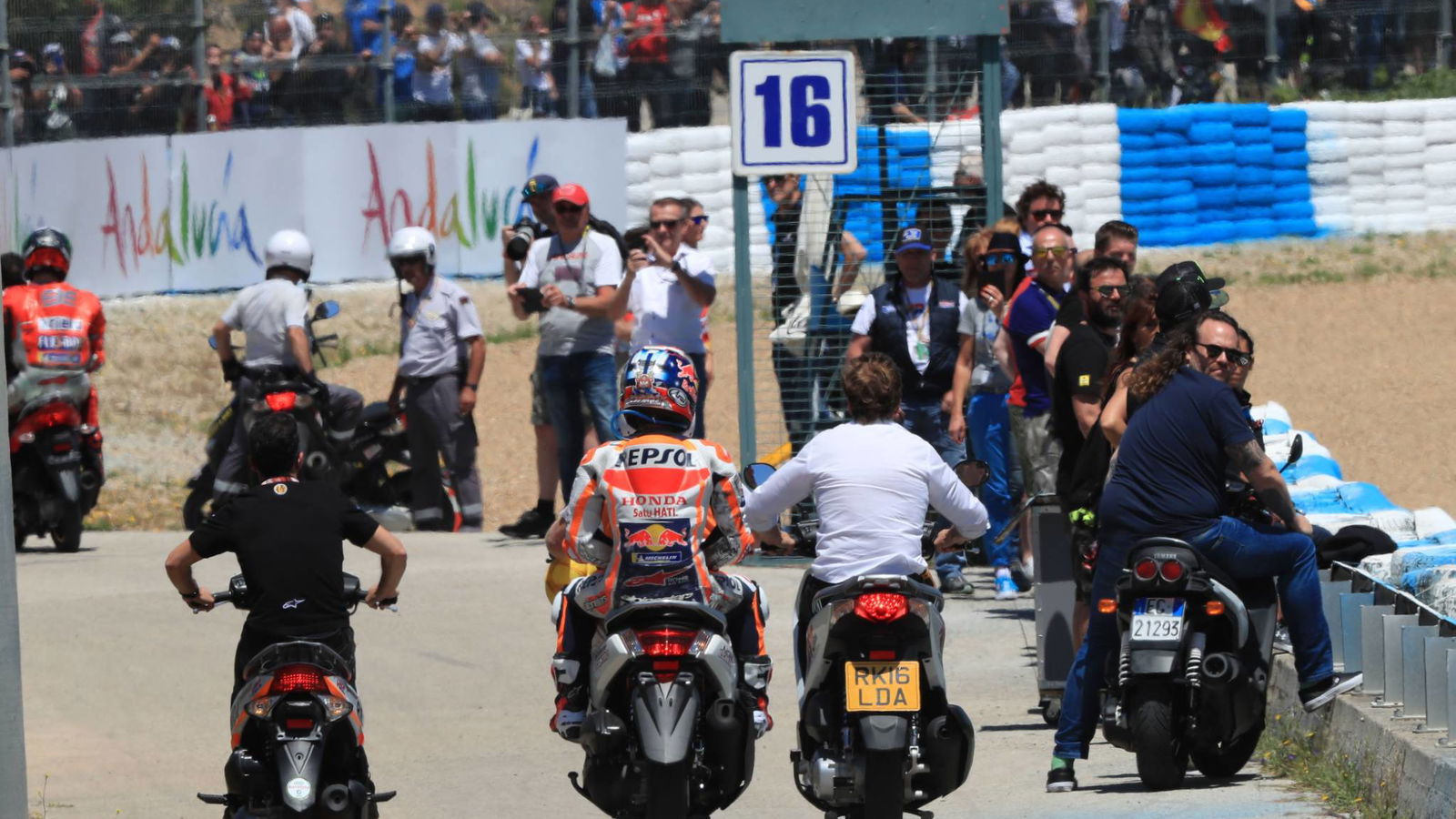 Pedrosa 'kecewa' di Race Direction setelah terjatuh
