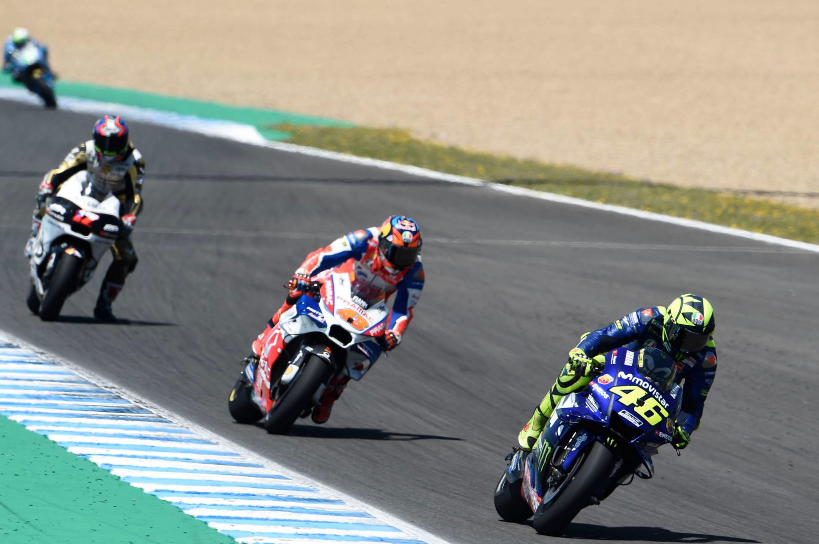 Crutchlow lacking carbon fibre grip?