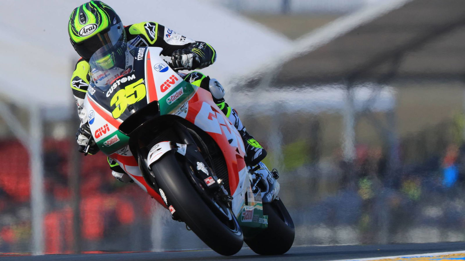 Crutchlow undergoing medical checks