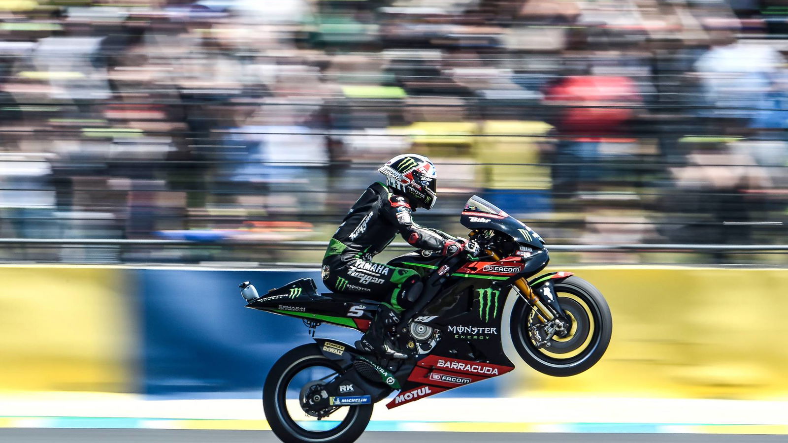 Zarco melesat ke tiang putaran kandang dengan rekor lap