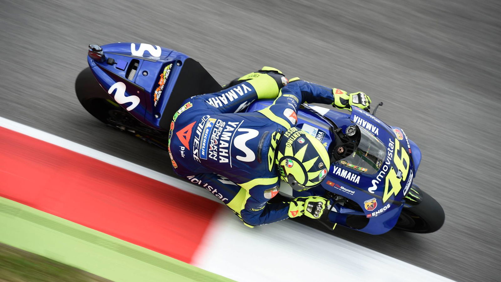 Rossi memimpin FP1 di Catalonia