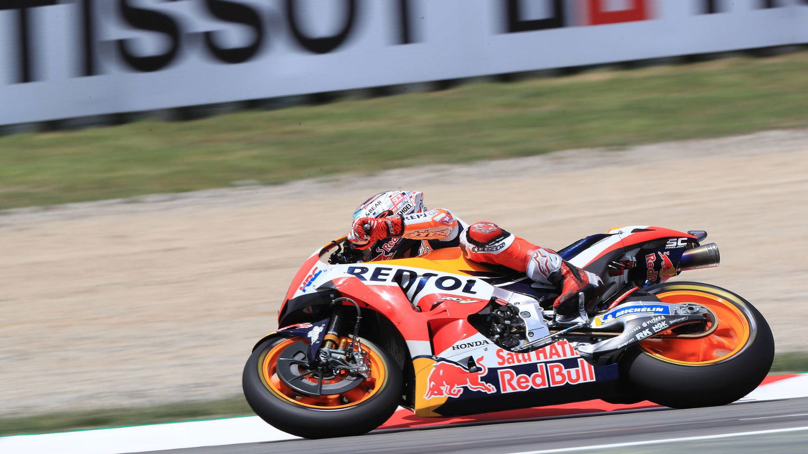 Marquez fastest from Yamahas, Lorenzo falls