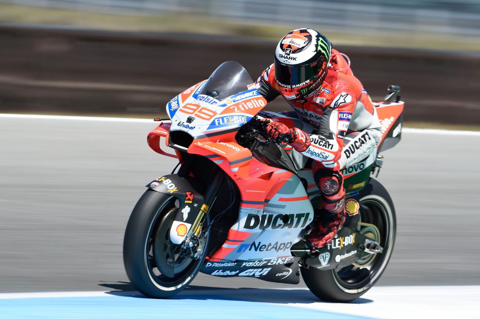 Crutchlow has the speed, seeking stability