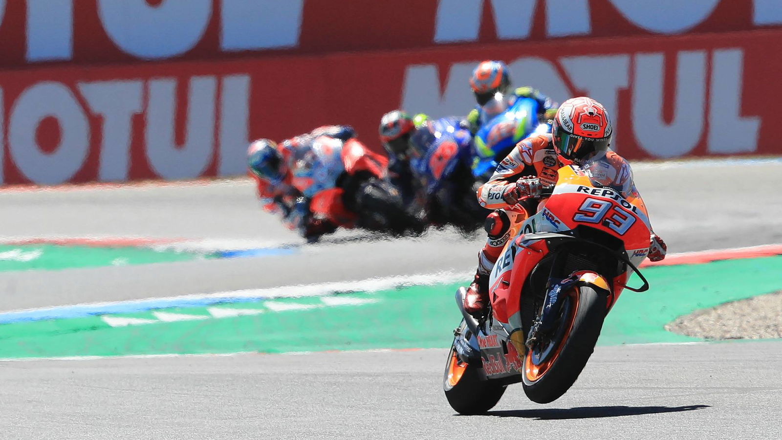 Kejutan di bagian belakang yang lembut terbayar untuk Marquez