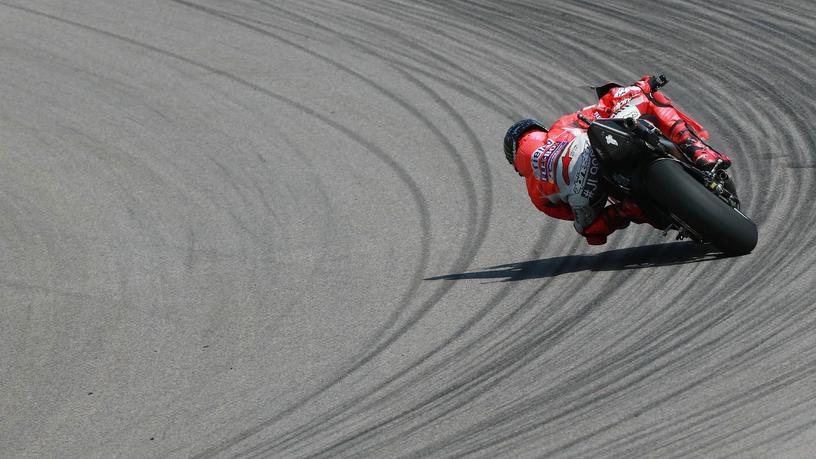 Ducati ke depan di FP2