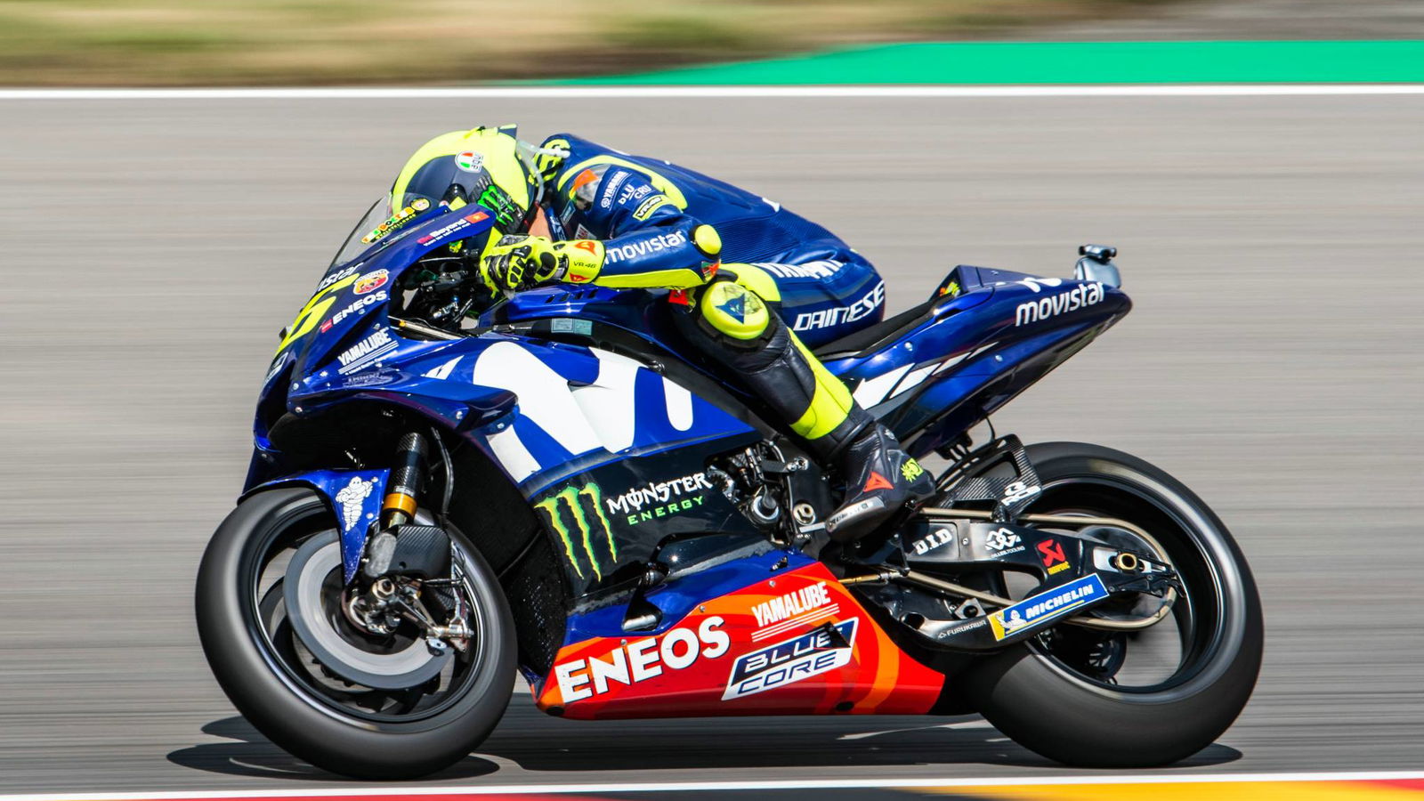 Monster menggantikan Movistar sebagai sponsor utama Yamaha