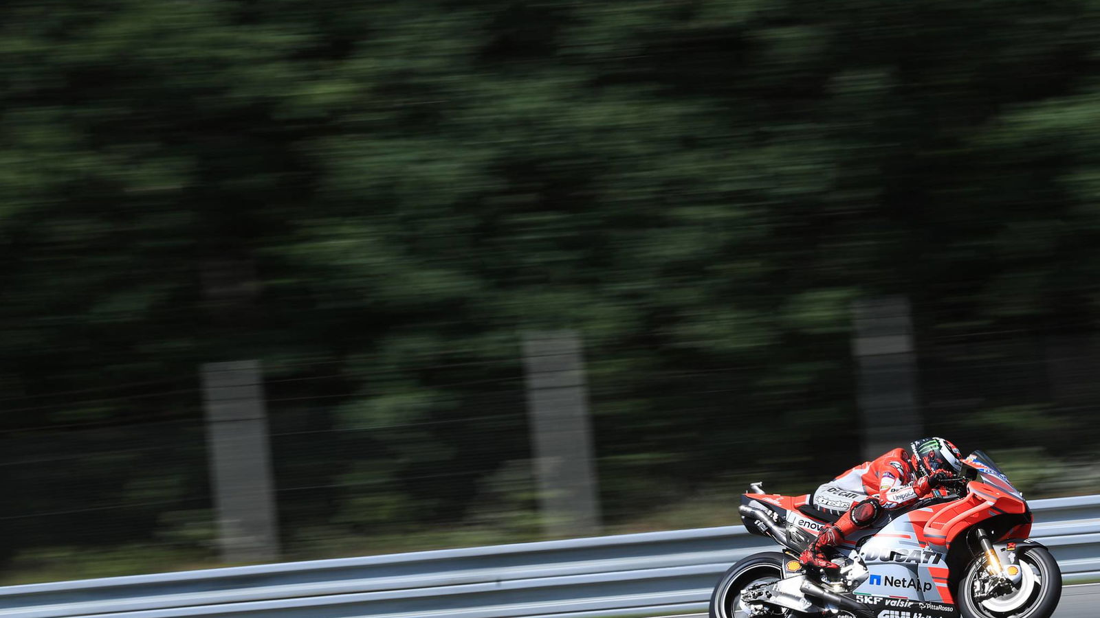 Lorenzo 'kurang kompetitif dari yang diharapkan'