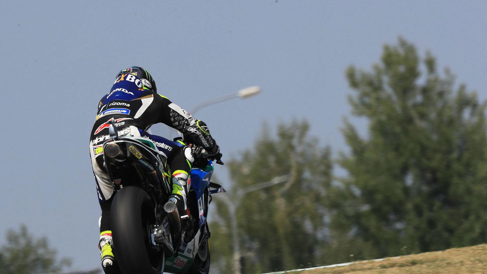 Harapan serat karbon Crutchlow diluncurkan pada lap pertama?