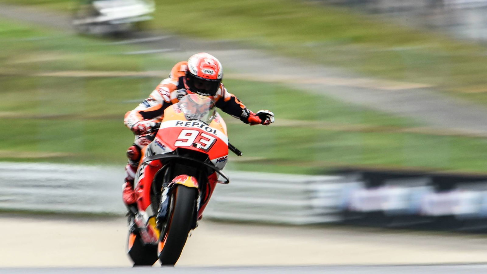 Marquez: Silverstone weather 'another opponent'