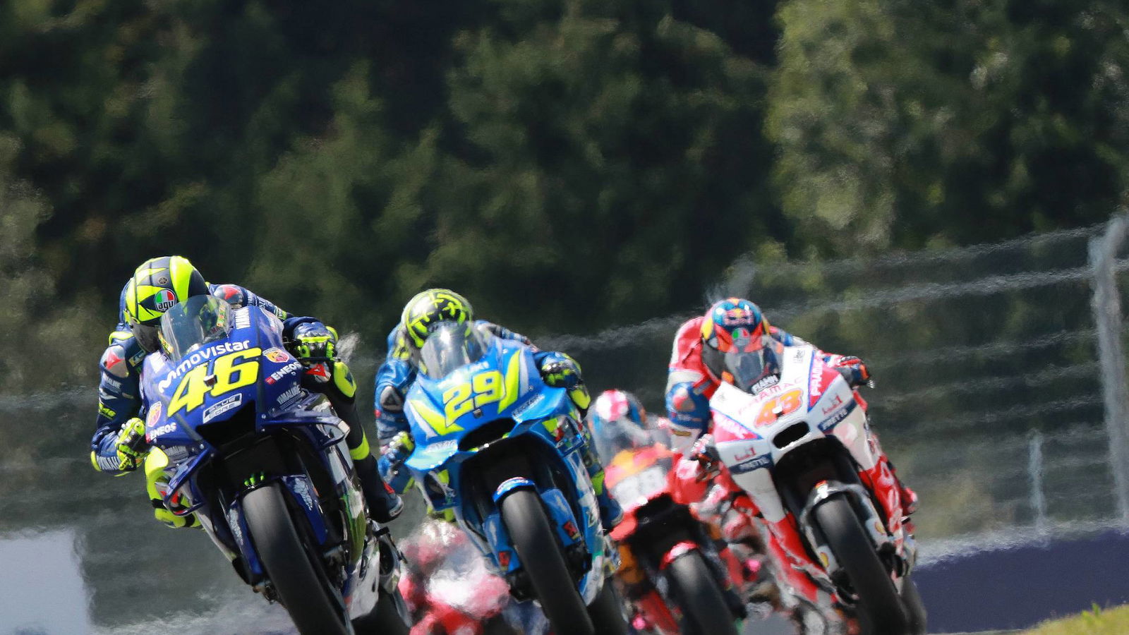 Rossi: Kami menderita - tapi saya menikmati balapan