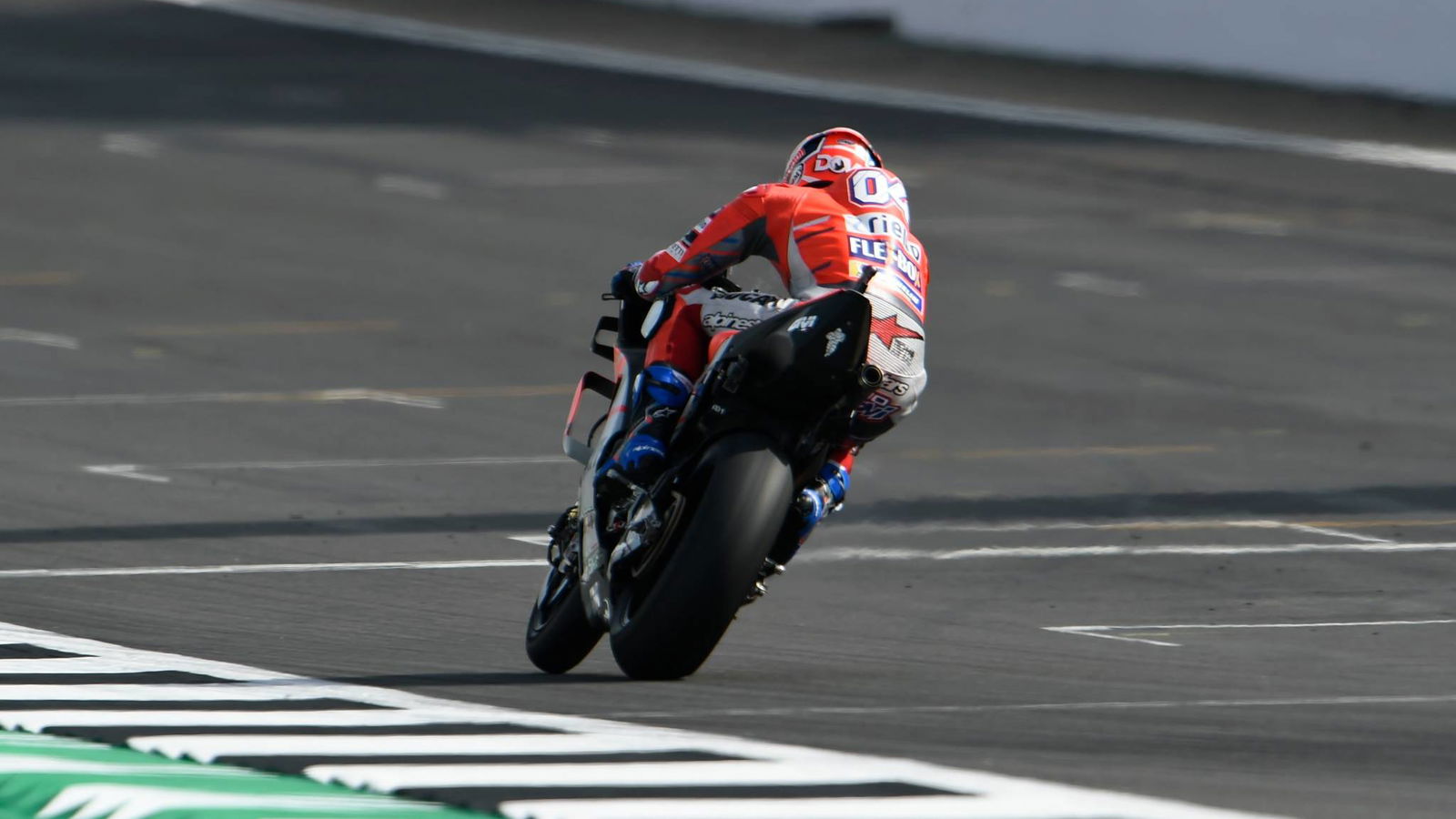 Dovizioso pushes for solution to track resurfacing problems