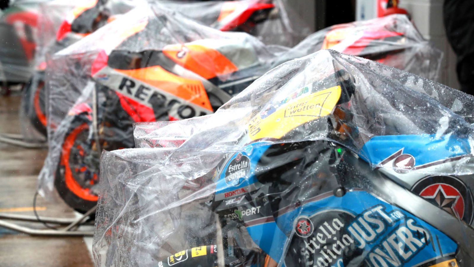British MotoGP start delayed by heavy rain