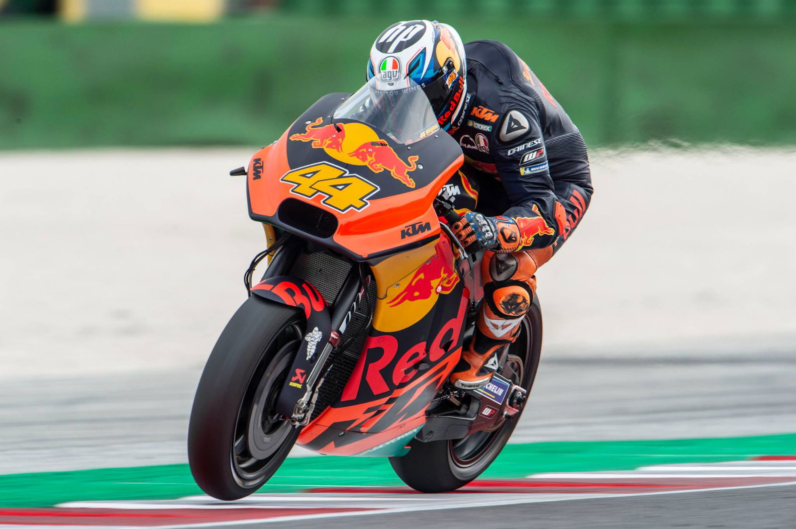 Espargaro beradaptasi dengan mesin Aprilia yang 'super berbeda'