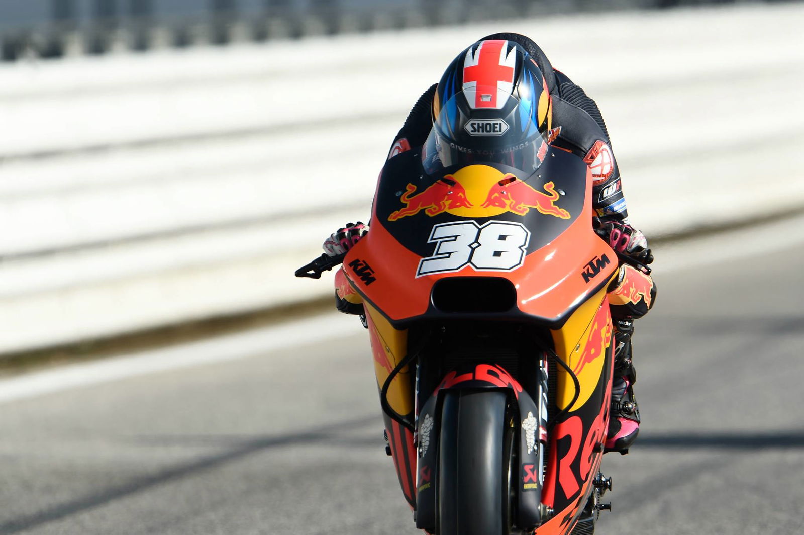Espargaro beradaptasi dengan mesin Aprilia yang 'super berbeda'