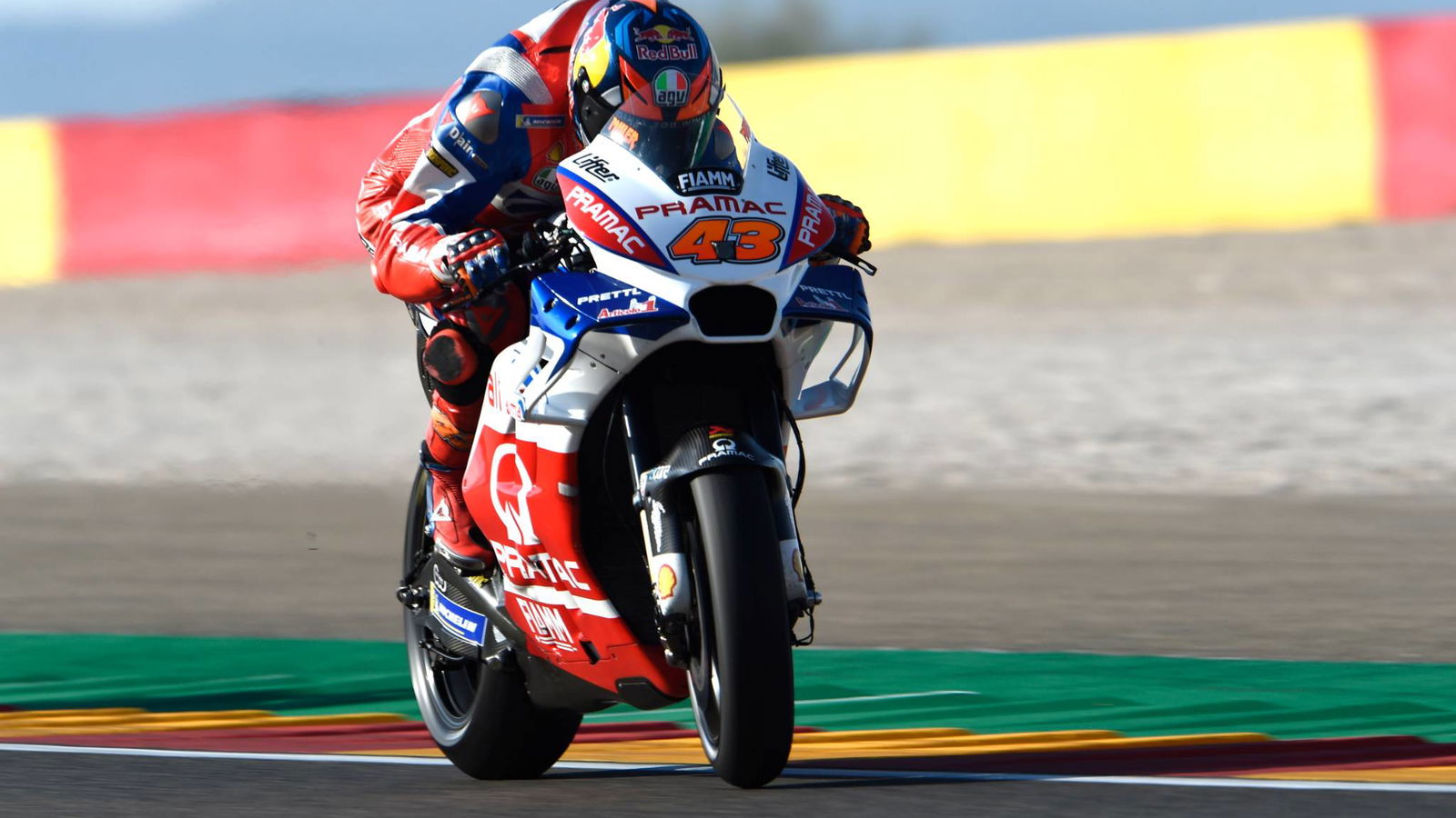 Miller has 'good pace', frustrated by tyres