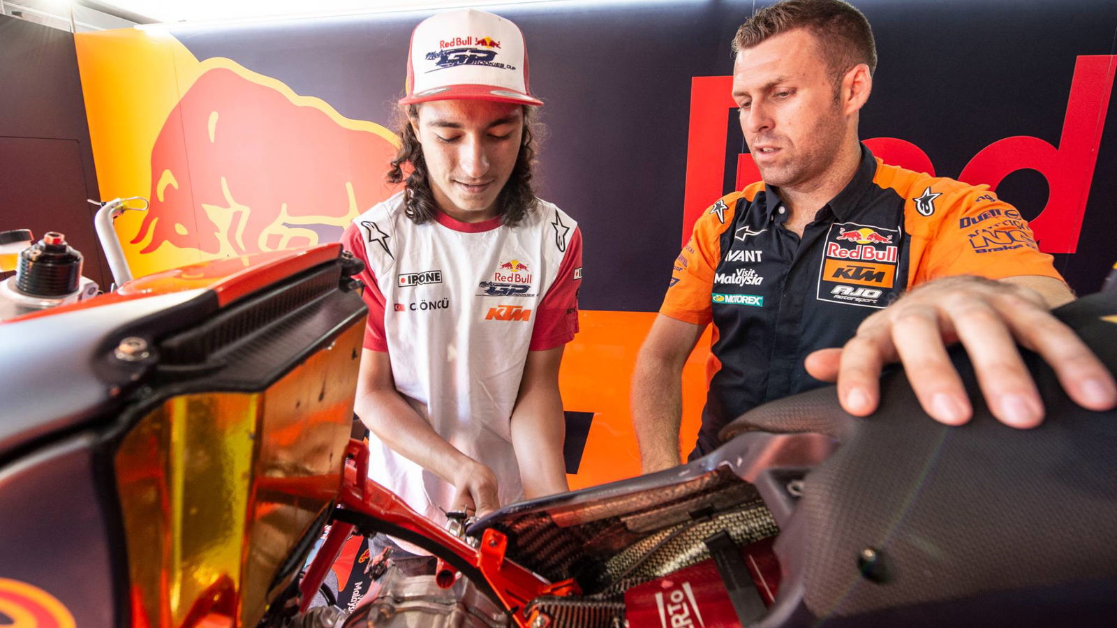 Mampukah Oncu membuat sejarah Moto3 di Valencia