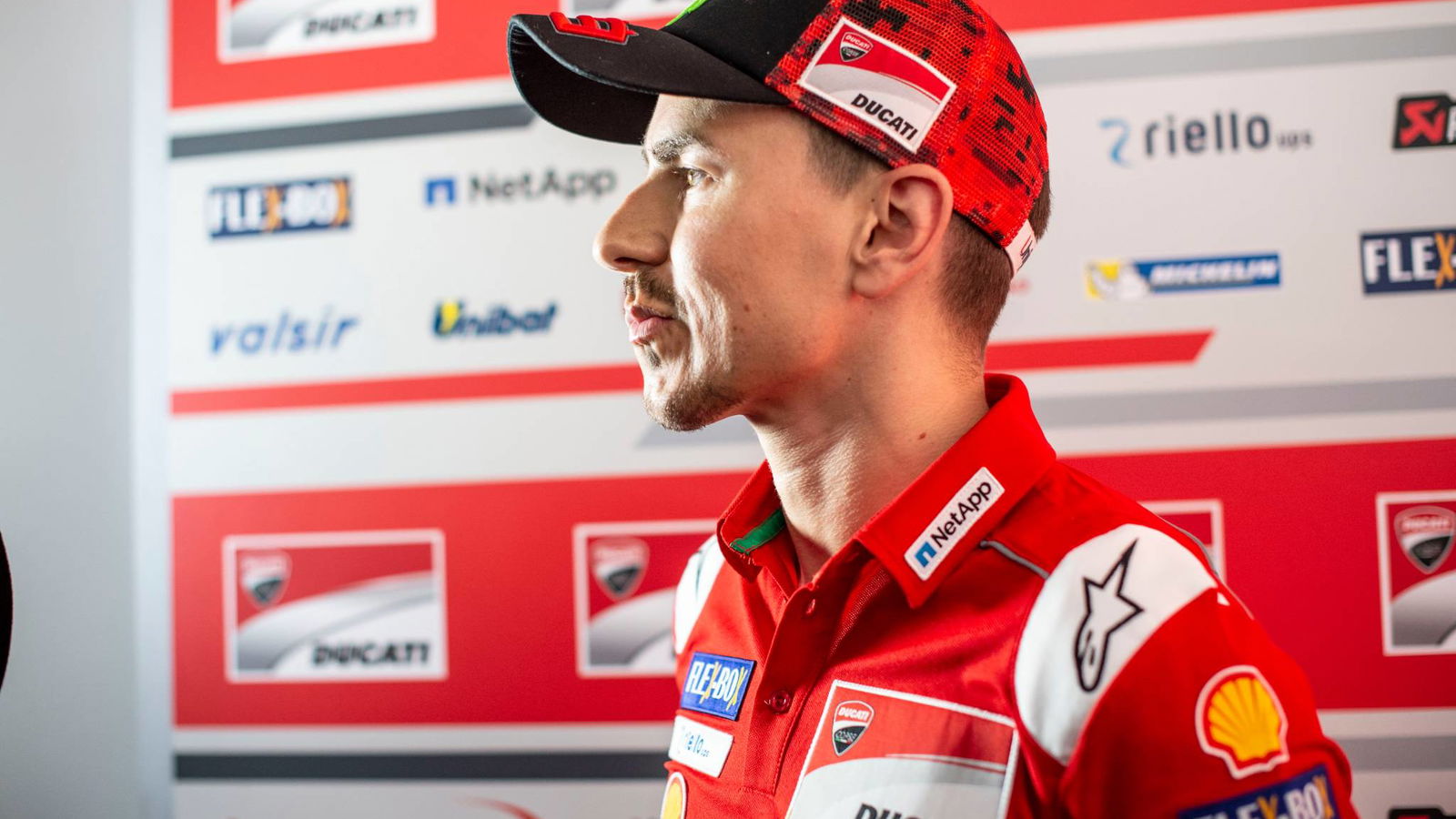 Wrist injury leaves Lorenzo 'worried'