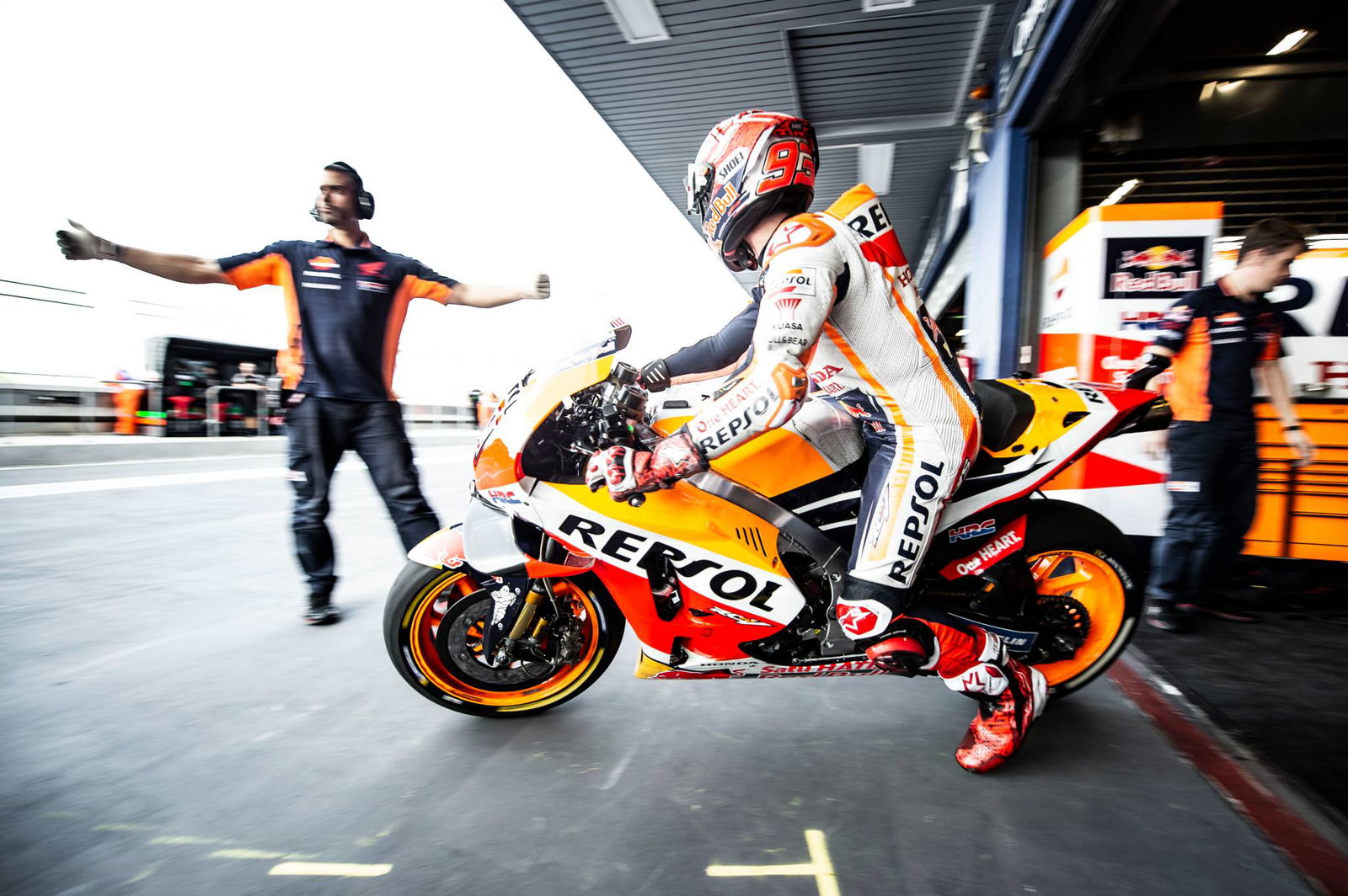 Dovizioso fastest, but 'fighting too much'