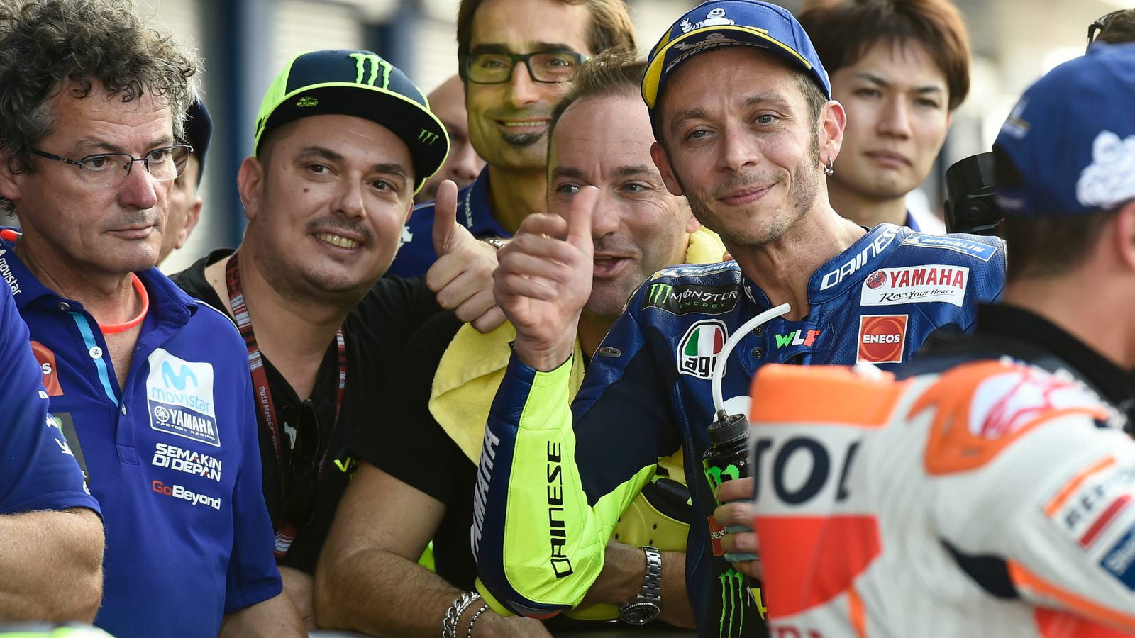Front row a 'surprise' for Rossi, Yamaha