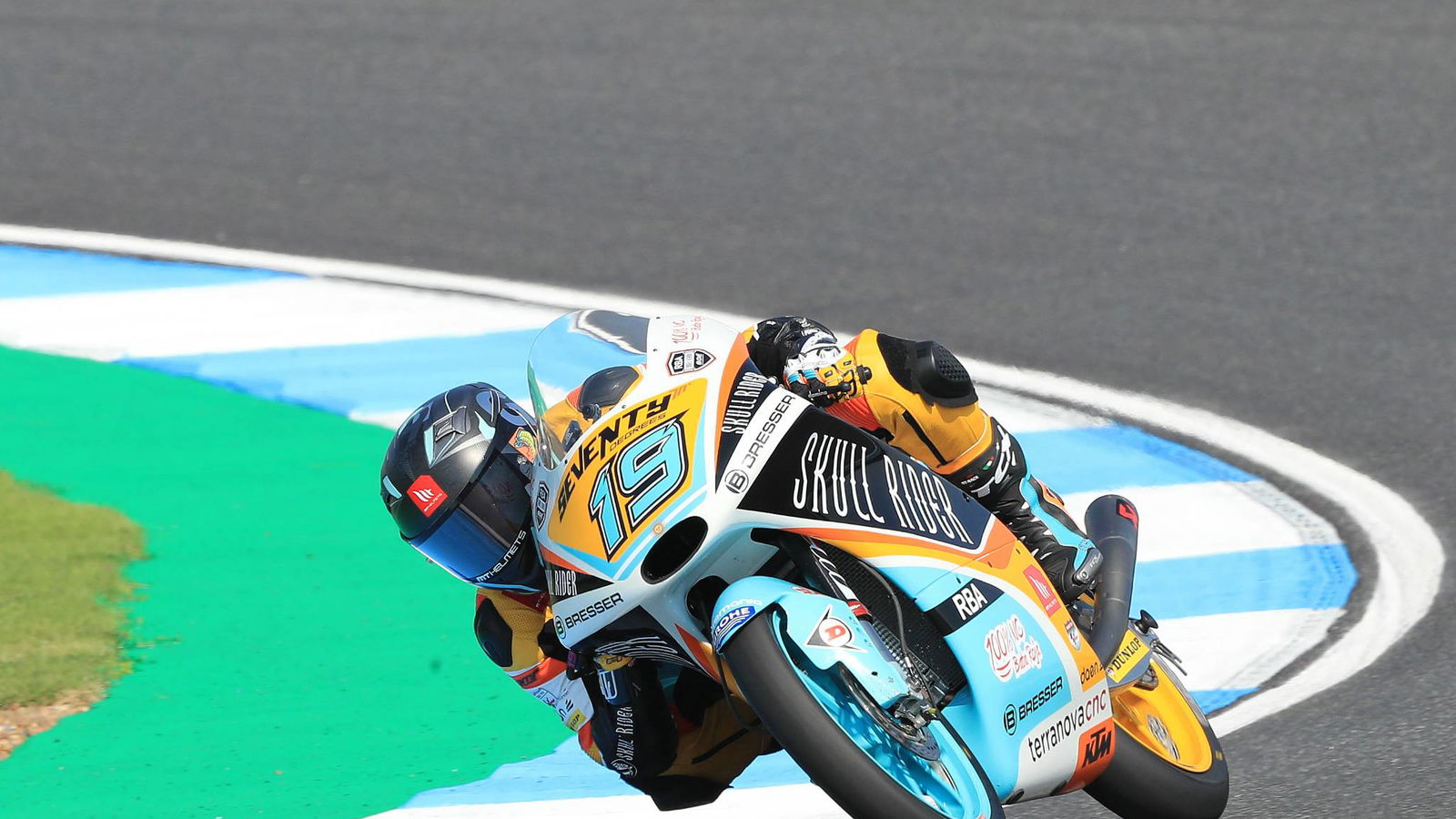 Moto3 Japan: Rodrigo takes last lap shootout for pole