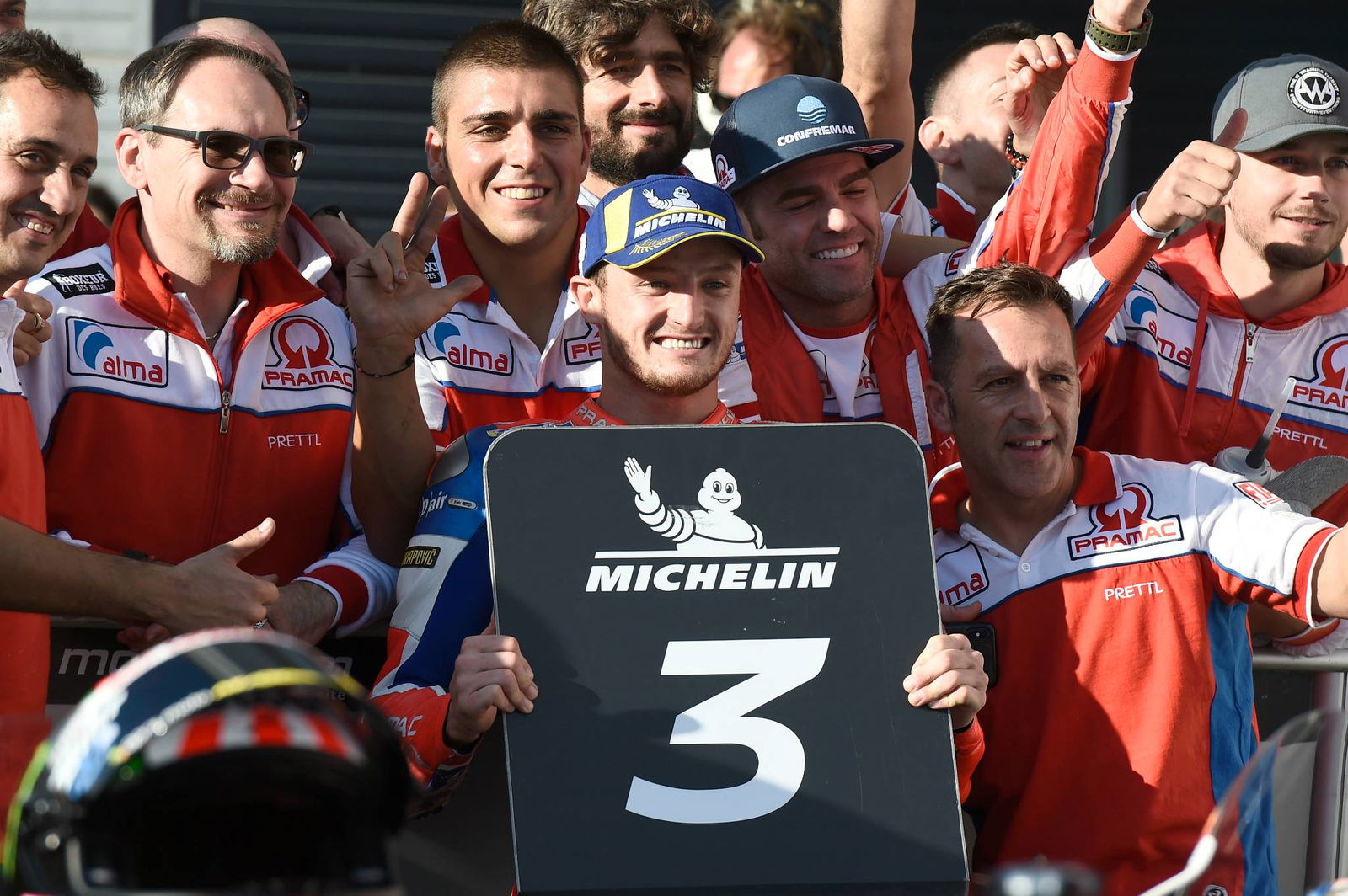 Crutchlow 'cukup kecewa' karena absen di barisan depan