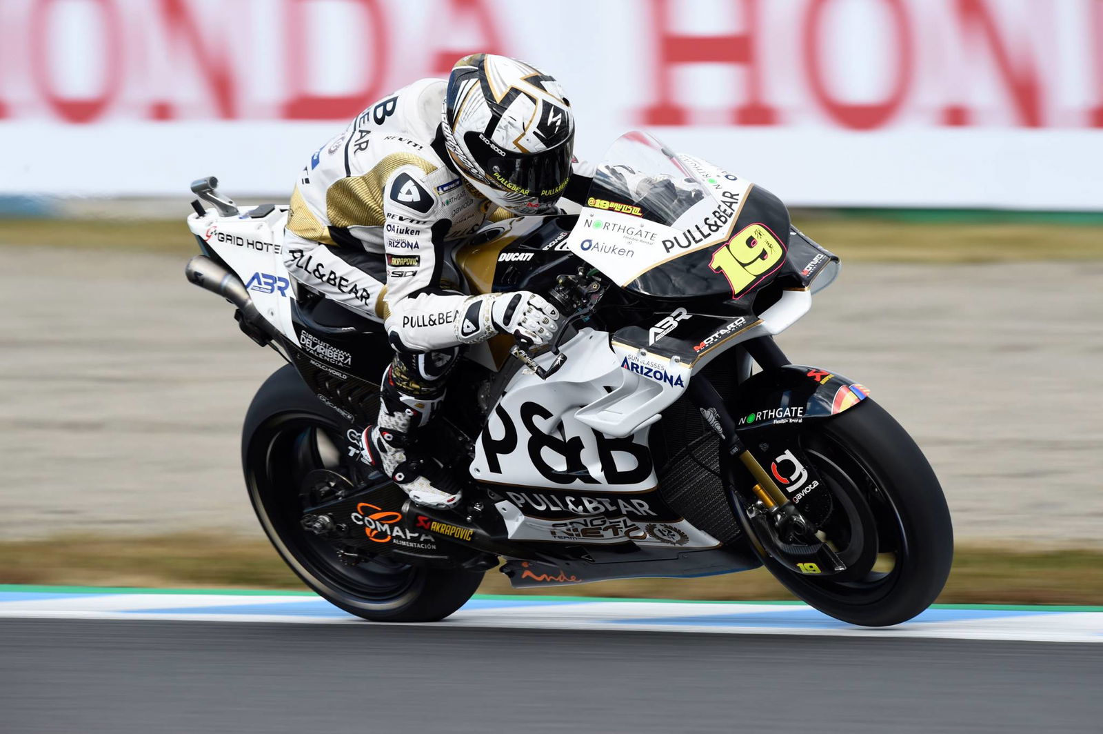 Mike Jones untuk menggantikan Bautista di Phillip Island
