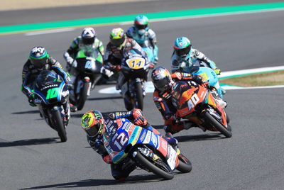 Moto3 Japan: Brilliant Bezzecchi snatches win as Martin, 'Diggia' fall