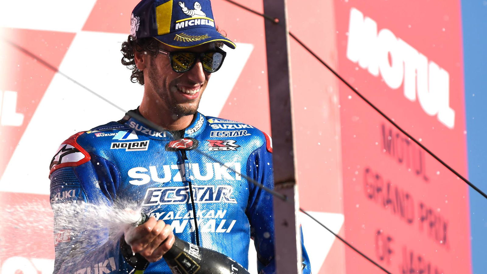 Podium kembali hanya hadiah untuk Suzuki, kata Rins
