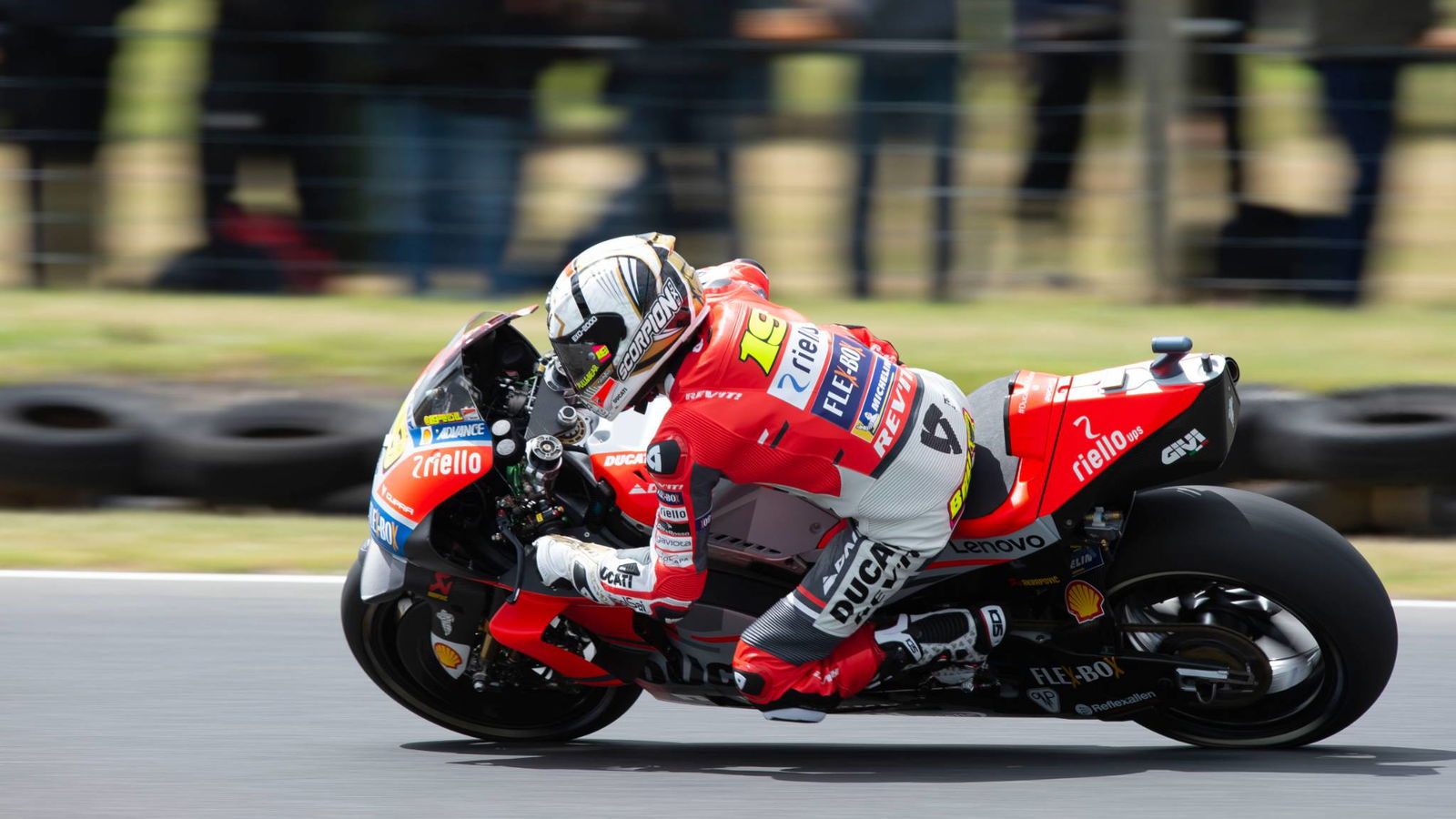 Bautista menyalahkan Ducati GP18 yang tidak dikenal sebagai penyebab kecelakaan Q2