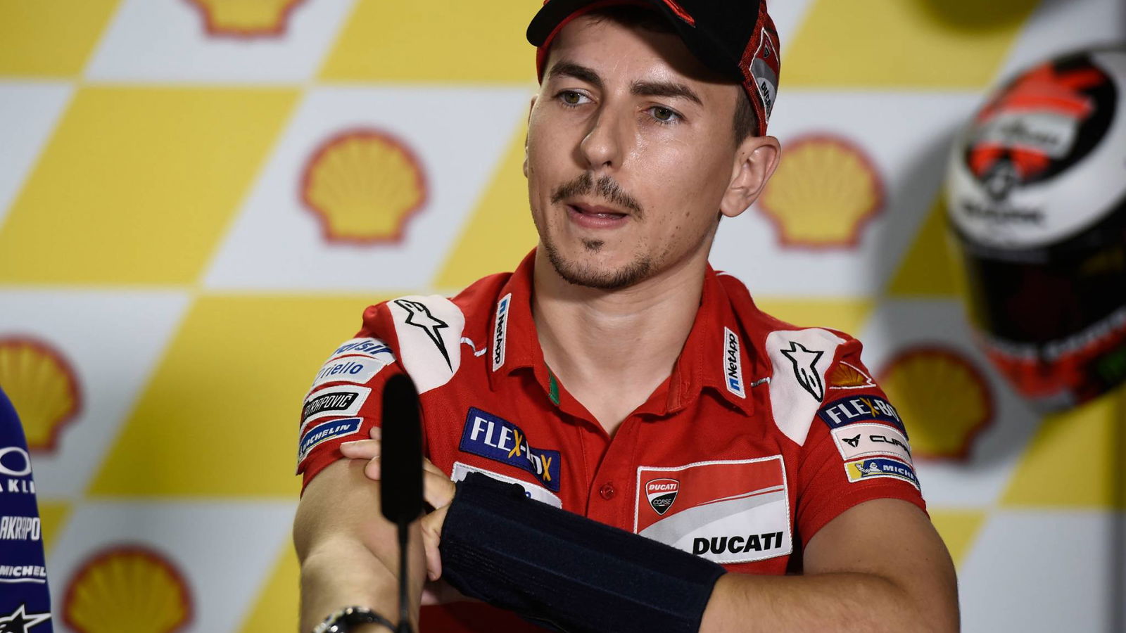 Lorenzo: Mari kita lihat apakah saya bisa berkendara sepanjang akhir pekan