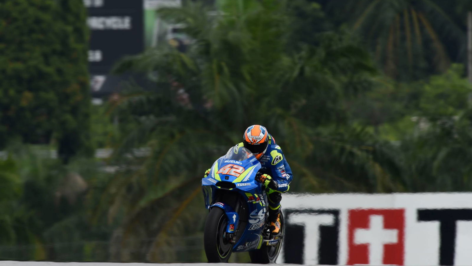 Membilas tercepat dari Marquez saat Lorenzo berjuang di Sepang