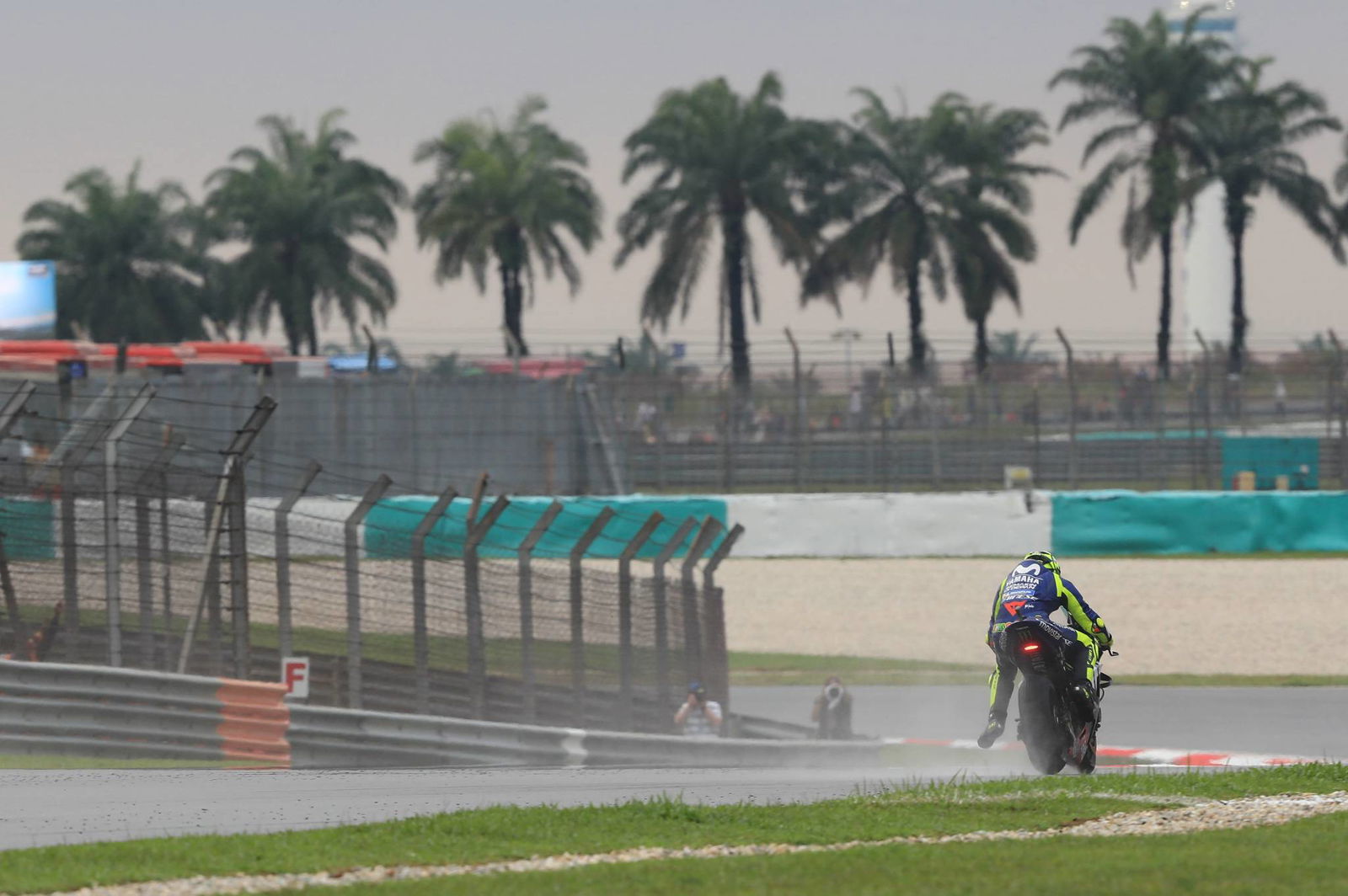 Demoted Marquez 'didn't see' Iannone