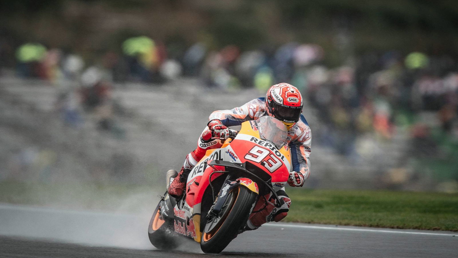 Marquez mendominasi pemanasan basah kuyup