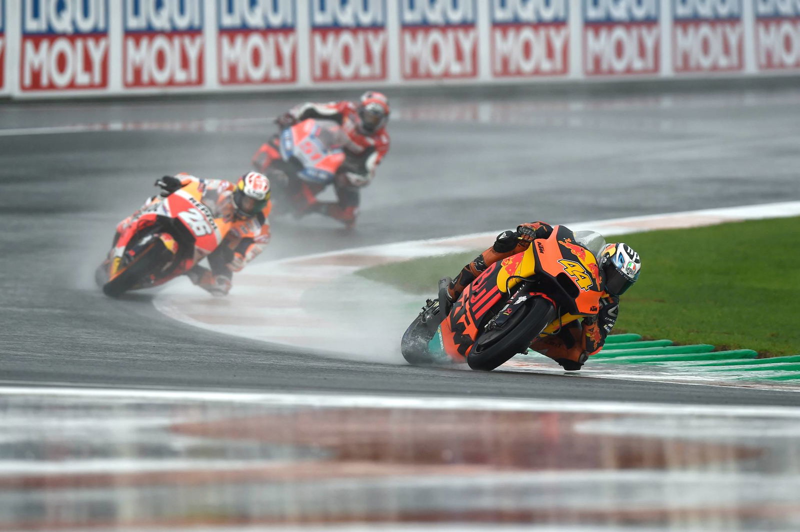 Vinales ‘nightmare six laps’ with electronics glitch