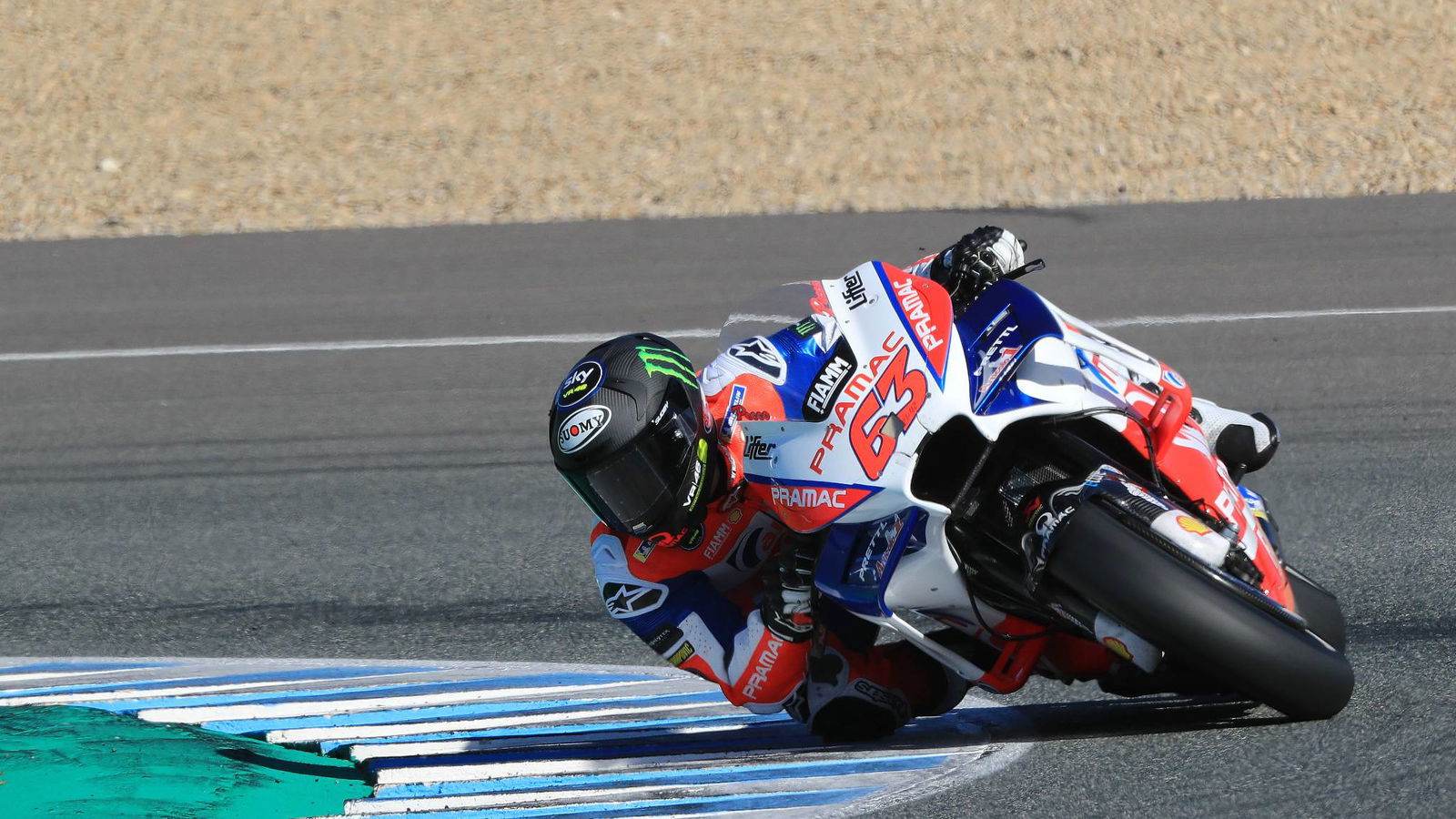 Top rookie Bagnaia 'mix of Lorenzo and Dovizioso'