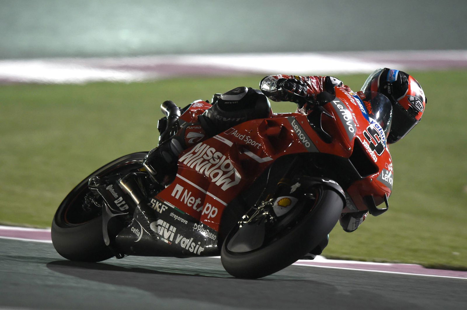 Petrucci memimpin FP4 di antara banyak faller