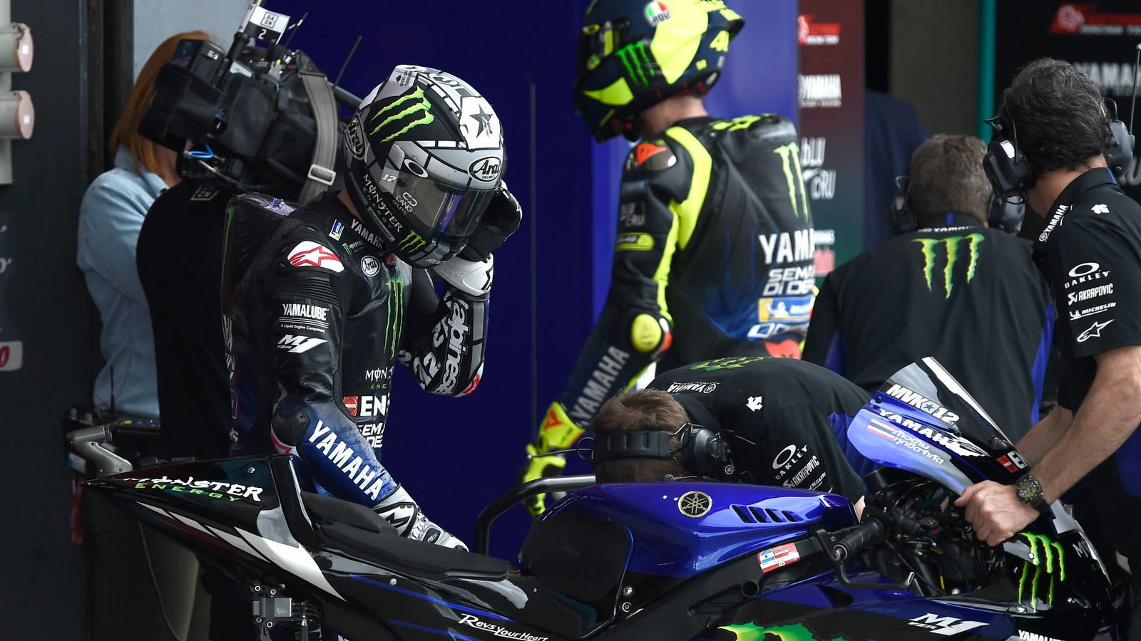 Jumat puasa untuk Vinales, Rossi