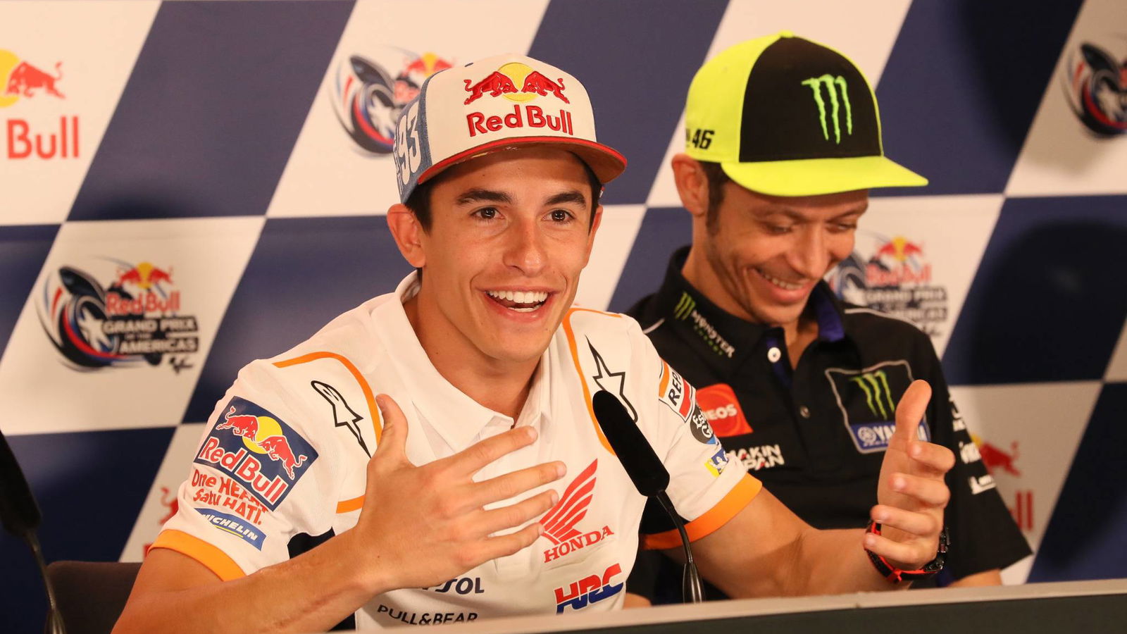 'Momen yang tepat' untuk Rossi, jabat tangan Marquez