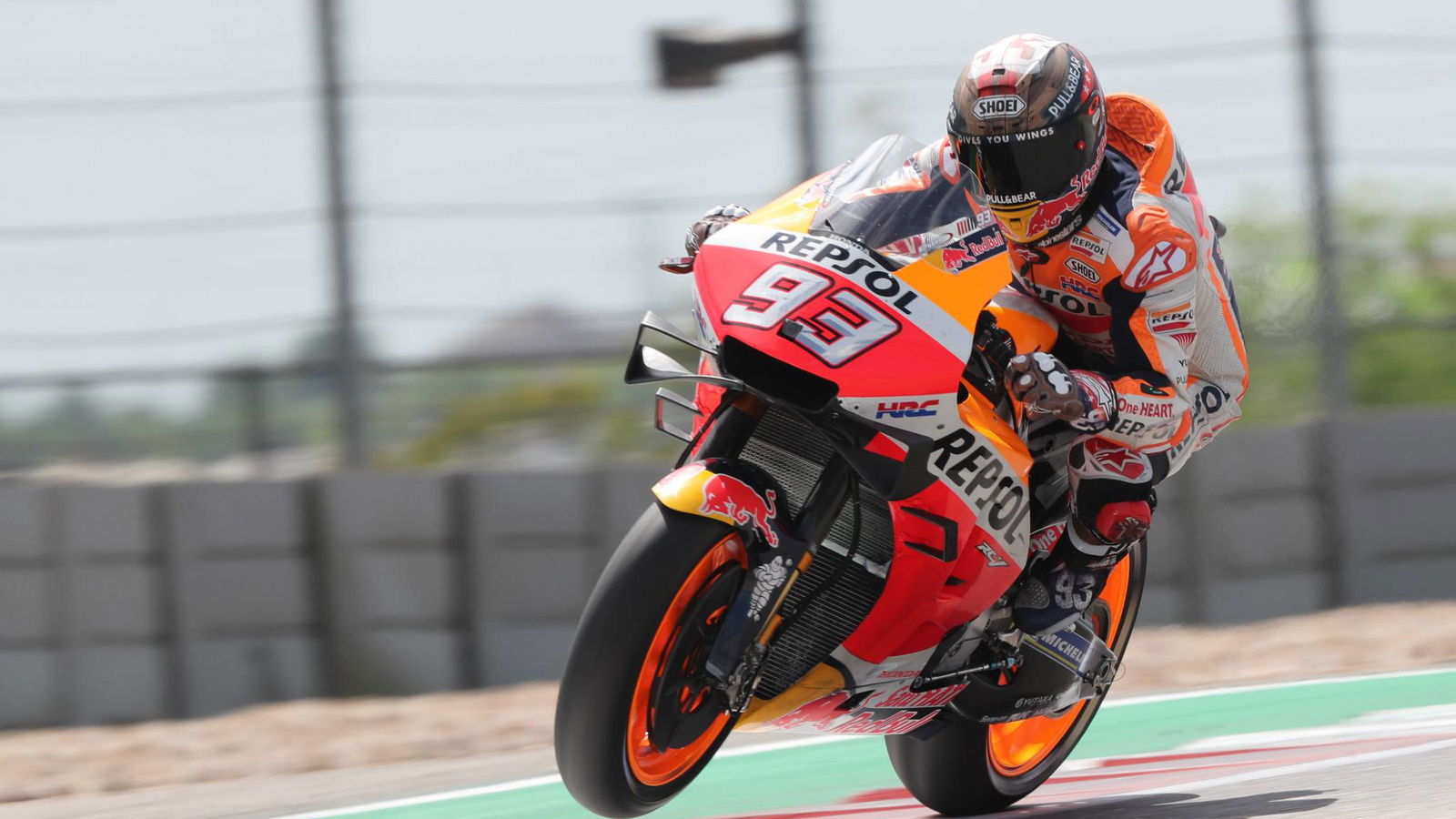 Marquez talks swingarm device, Honda changes